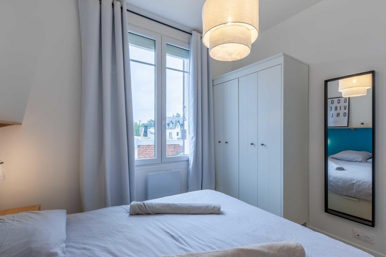 2-Bedroom Apartment With Balcony Near Hippodrome โดวีลล์ ภายนอก รูปภาพ